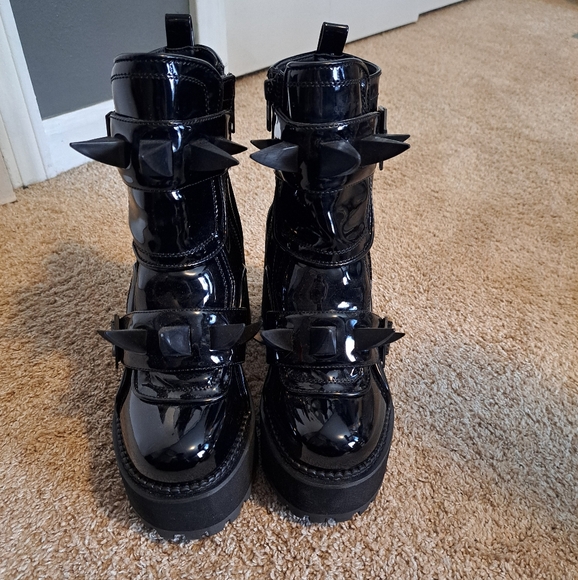 Black Patent Spike-Embellished Women's Ankle Boots - Picture 2 of 6